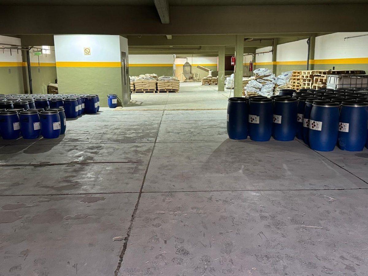 Foto de VENTA DEPOSITO CON MONTACARGAS + OFICINAS - LUGANO, imagen 4