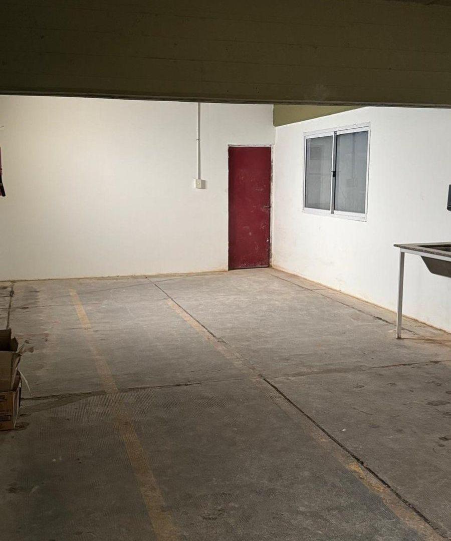 Foto de VENTA DEPOSITO CON MONTACARGAS + OFICINAS - LUGANO, imagen 5