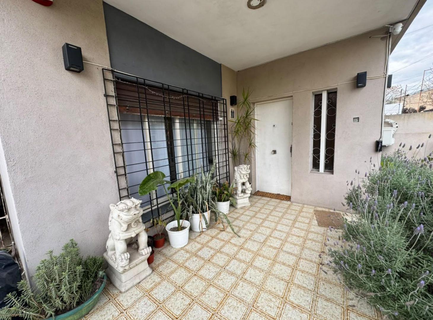 Foto de VENTA CASA 3 AMB C/COCHERA Y PATIO, imagen 4