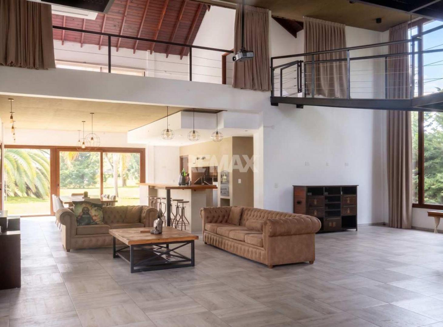 Foto de CASA EN VENTA DOBLE LOTE SAINT THOMAS OESTE, imagen 4