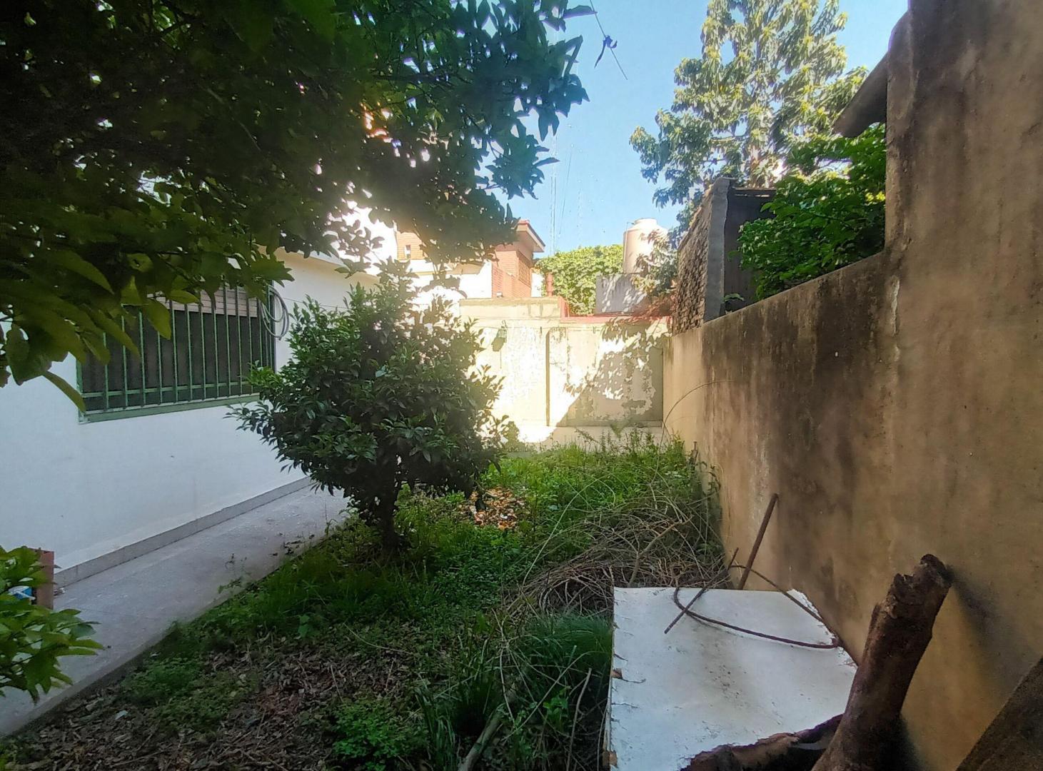 Foto de VENTA LOTE PROPIO EN CASEROS 195 METROS TOTALES, imagen 1