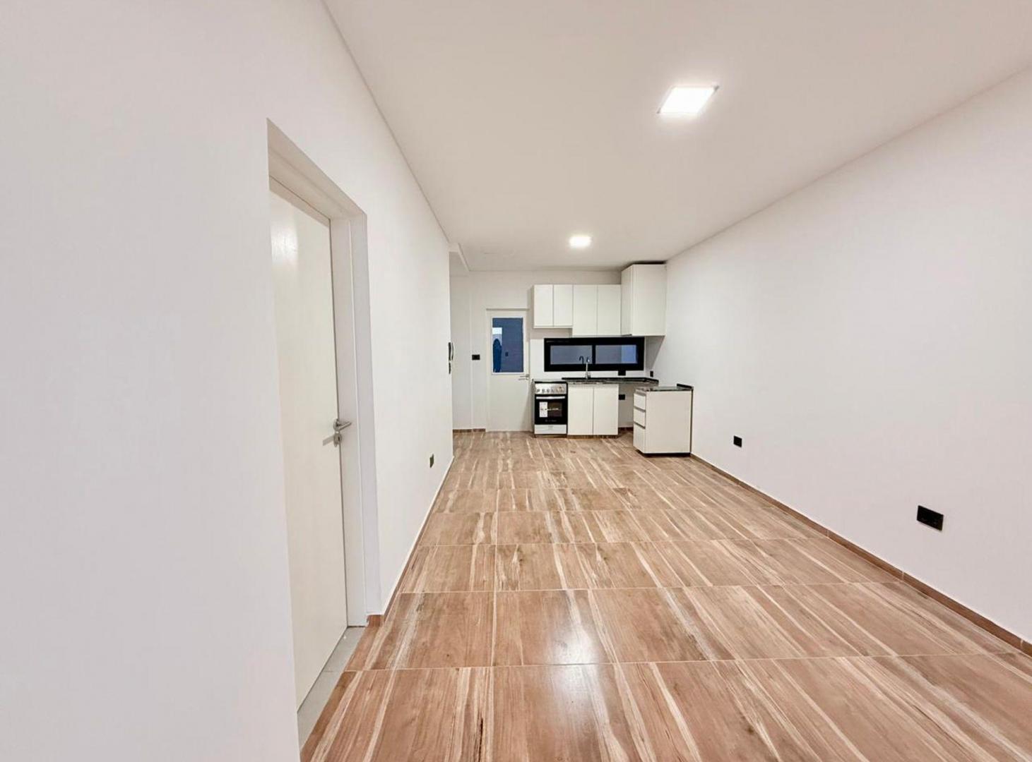 Foto de VENTA DEPTO PB 2 AMBIENTES CON PATIO - VILLA REAL, imagen 4