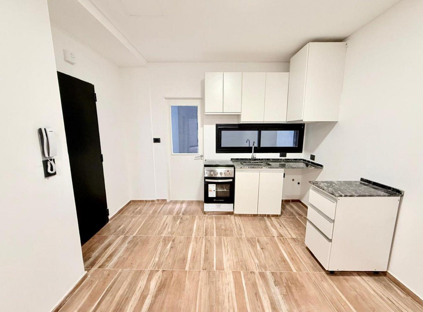 Foto de VENTA PH PB 2 AMBIENTES CON PATIO - VILLA REAL, imagen 1