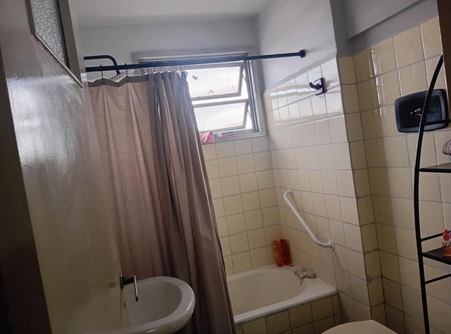 Foto de VENTA 4 AMB C/BALCON PARQUE PATRICIOS, imagen 5