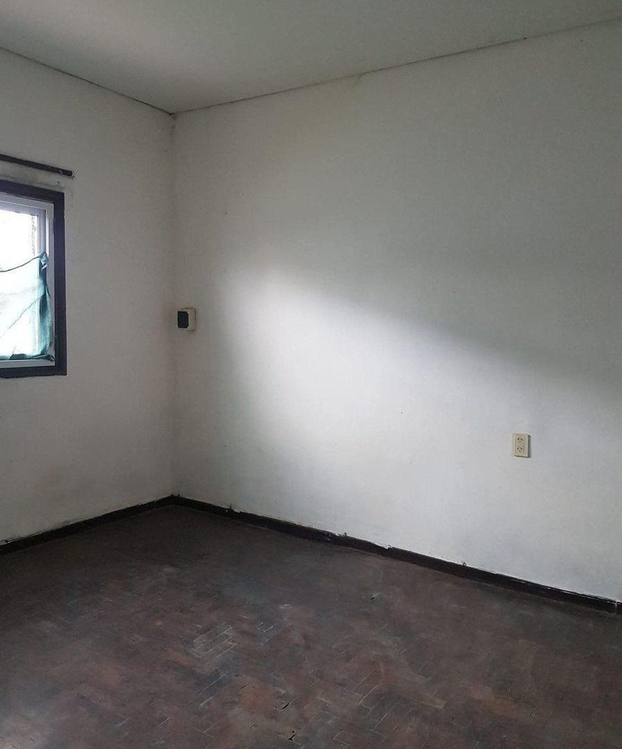Foto de PH EN VENTA 3 AMB CASEROS CON COCHERA AL FRENTE, imagen 3