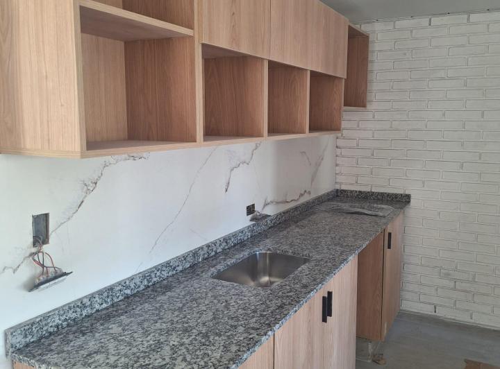 Dueña alquila Deto con Patio y Cochera 4