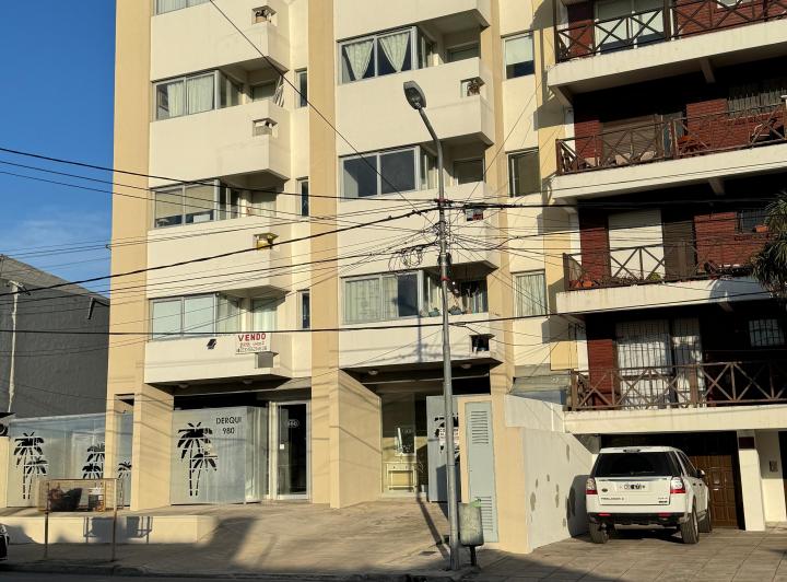 Departamento 2 ambientes a la calle  1
