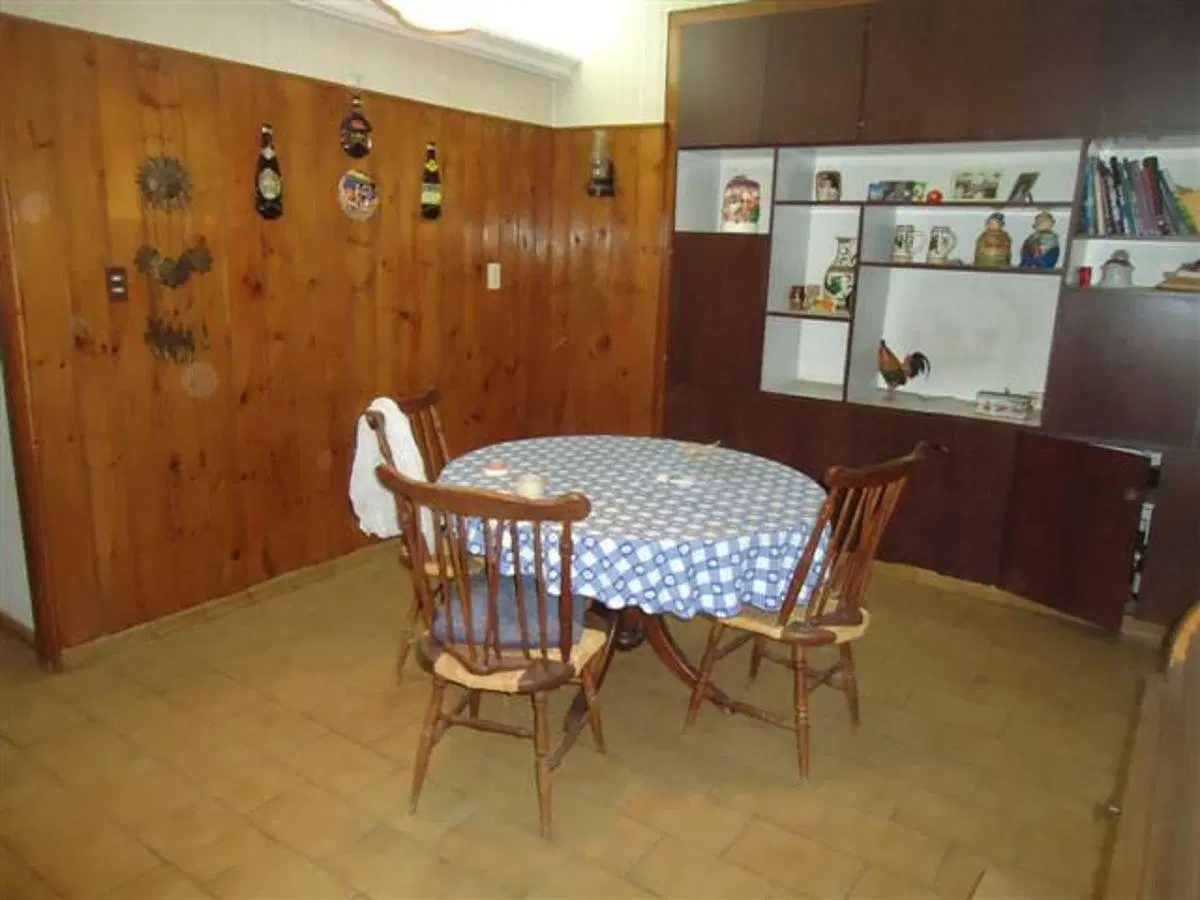 Piso 4 ambientes con dependencia Zona: Microcentro 3