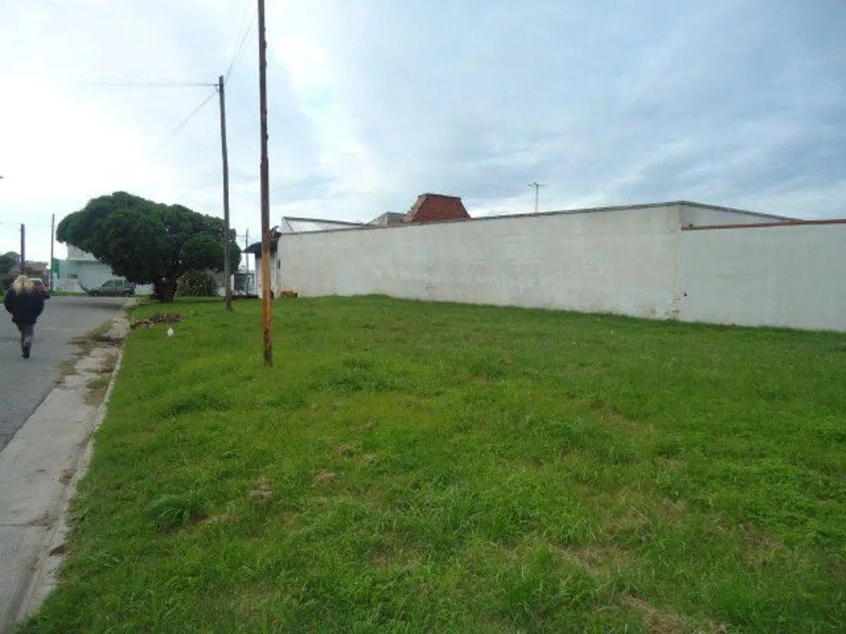 Lote de 400m2 en venta a una cuadra del mar 3