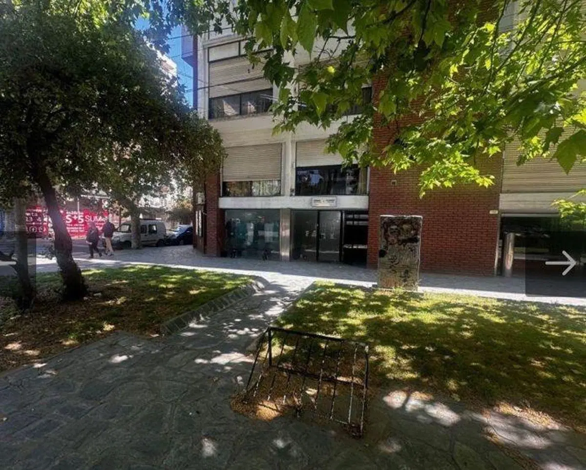 Local barrio La Perla de 100m2 3
