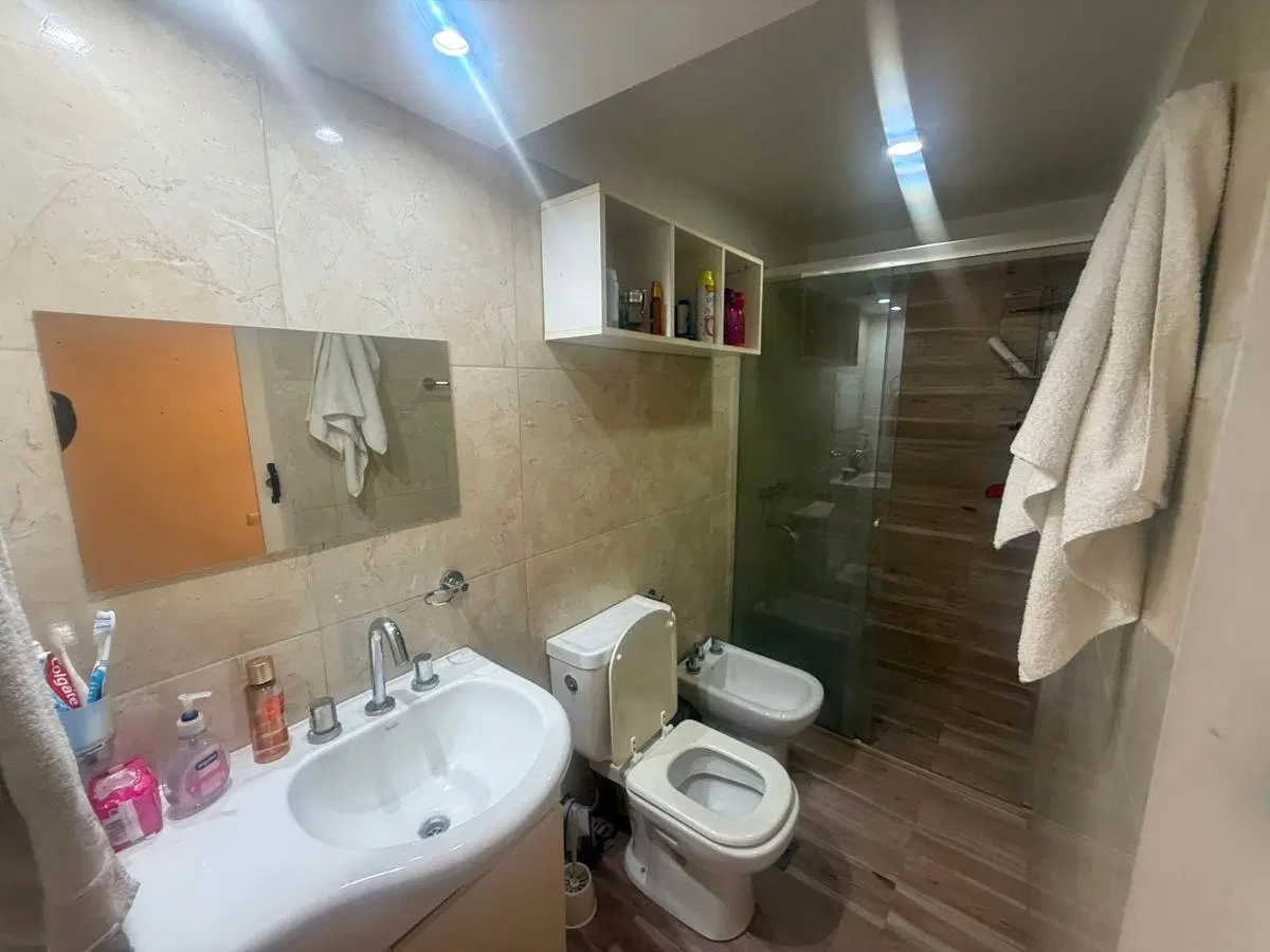 Se ALQUILA DUPLEX/PH 3 Ambientes CON COCHERA 1