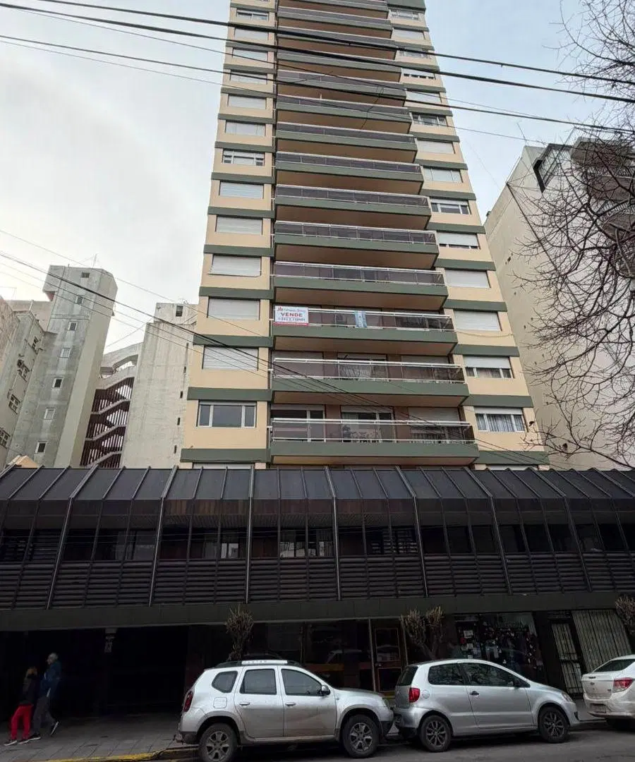Se alquila departamento 1 ambiente 4