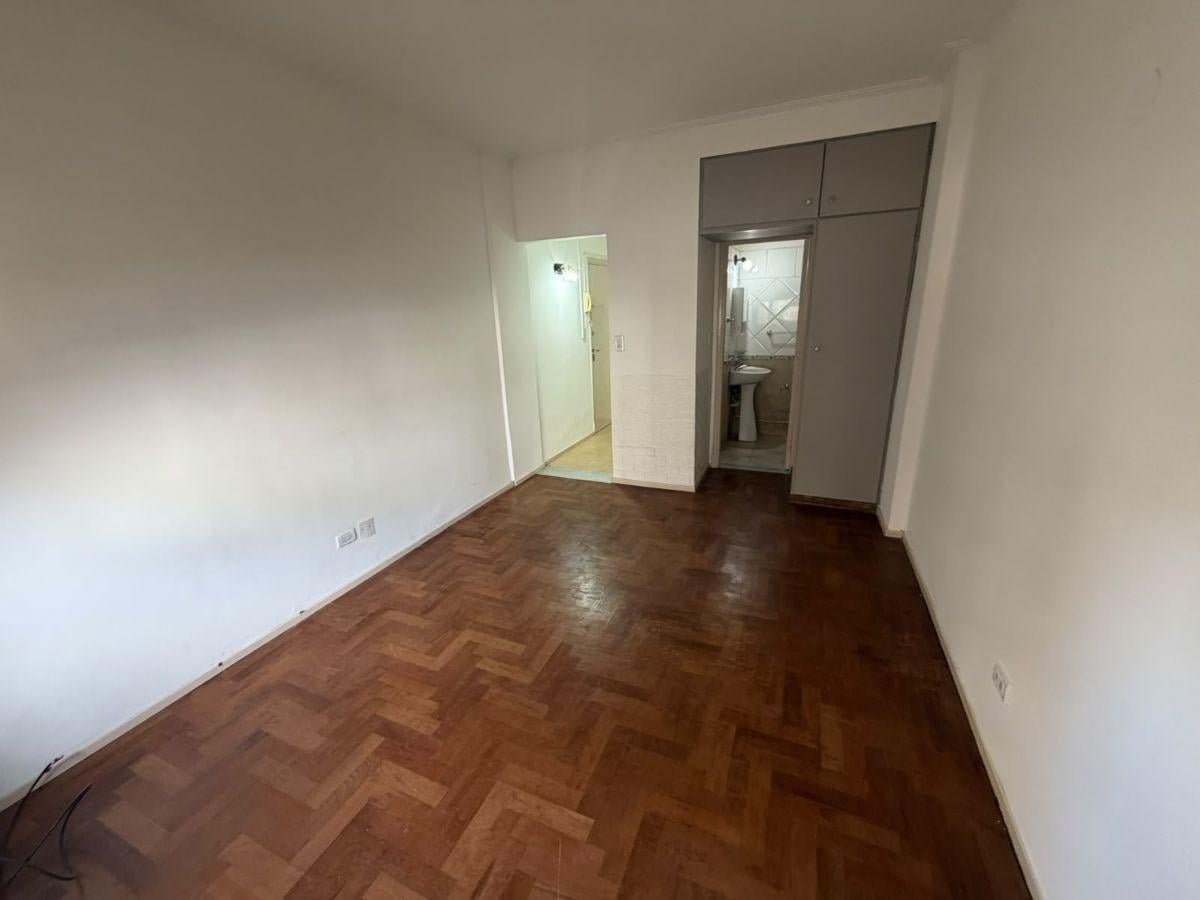 Foto de Departamento 1 ambiente a la calle, imagen 5
