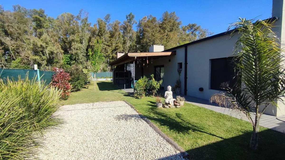 Casaquinta a estrenar - Barrio Los Alamos 5