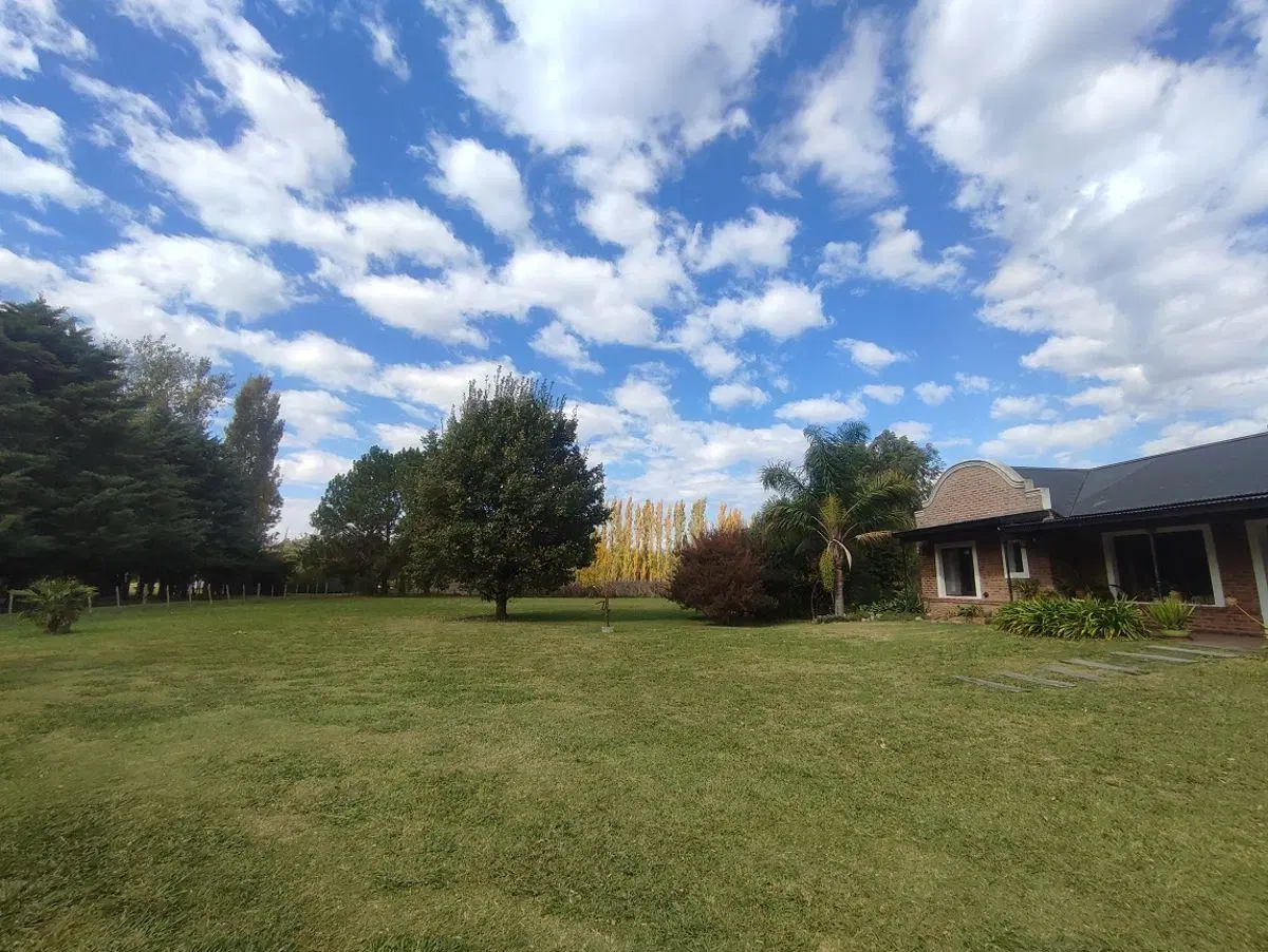 Excelente Chacra con vivienda y pileta - 1,2 has 5