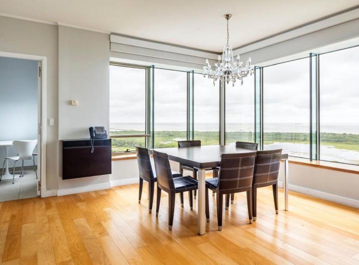 Departamento en  Alquiler 4 amb c/dep y cocheras, Renoir Puerto Madero 1