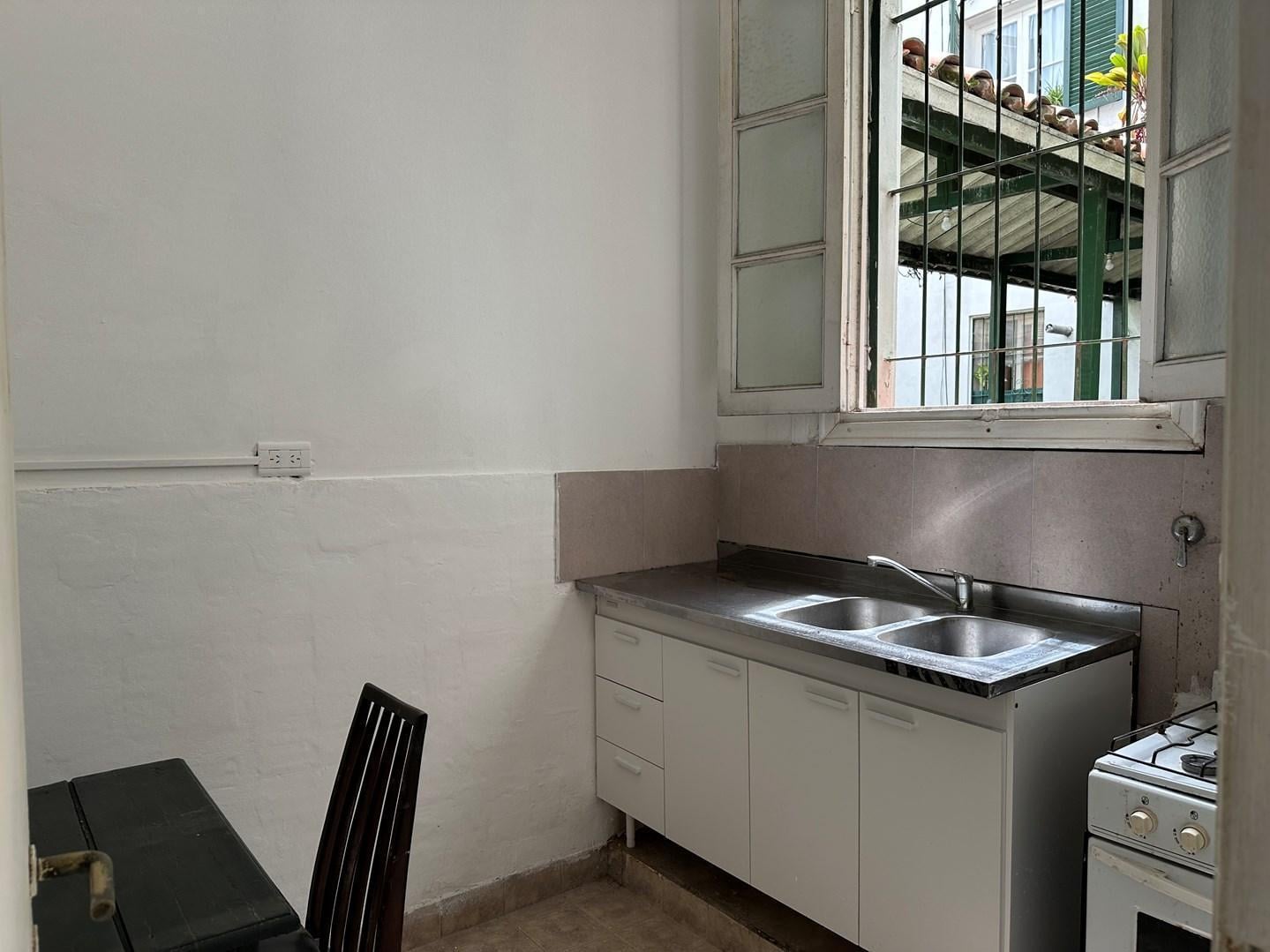 Venta Departamento 2 ambientes Balvanera