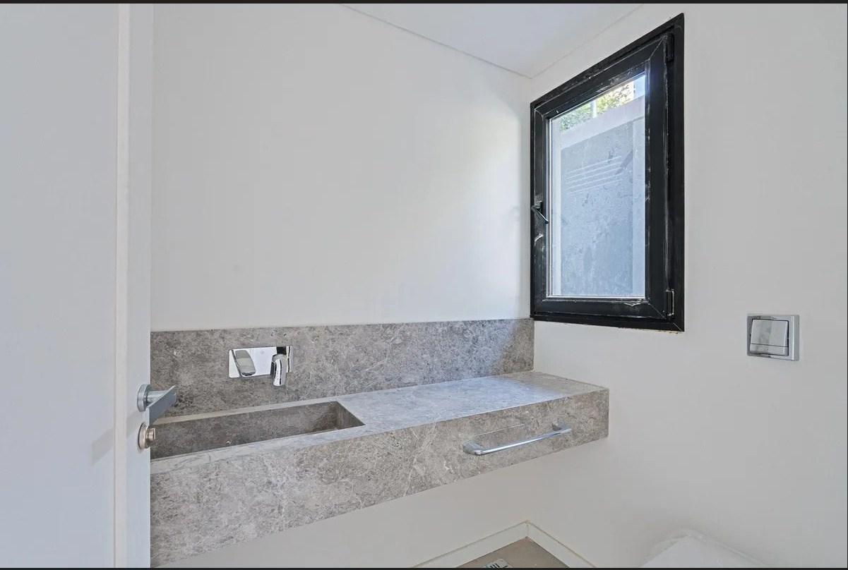 Foto de Casa en Venta en Belgrano R Cochera - Piscina, imagen 1