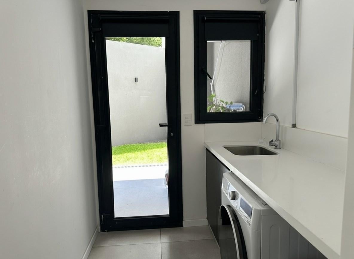Foto de Casa en Venta en Belgrano R Cochera - Piscina, imagen 3