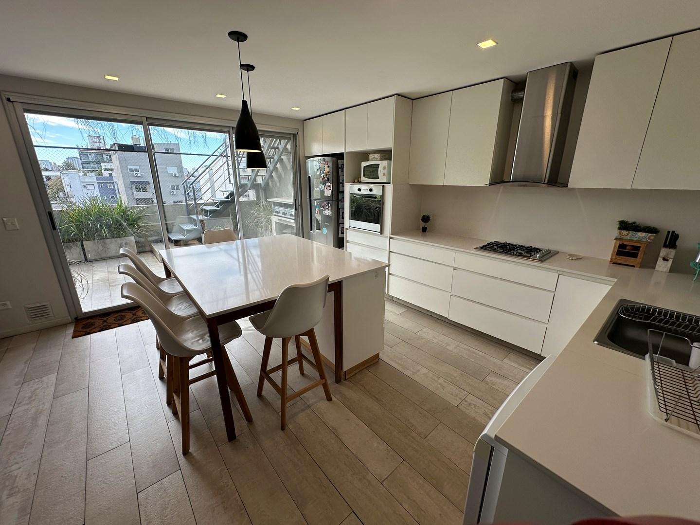 Foto de Venta Dúplex 5 ambientes en Coghlan con terraza quincho y 2 cocheras, imagen 1
