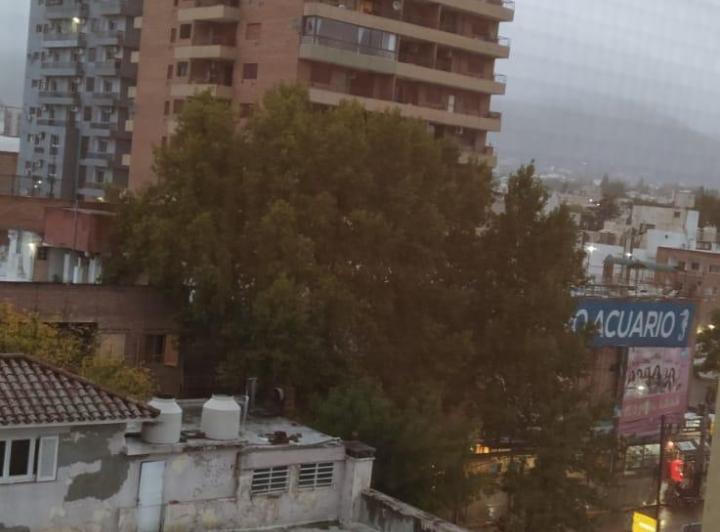 ALQUILER AMOBLADO- CENTRO CARLOS PAZ- 1 DORMITORIO- EXPENSAS ECONÓMICAS 3