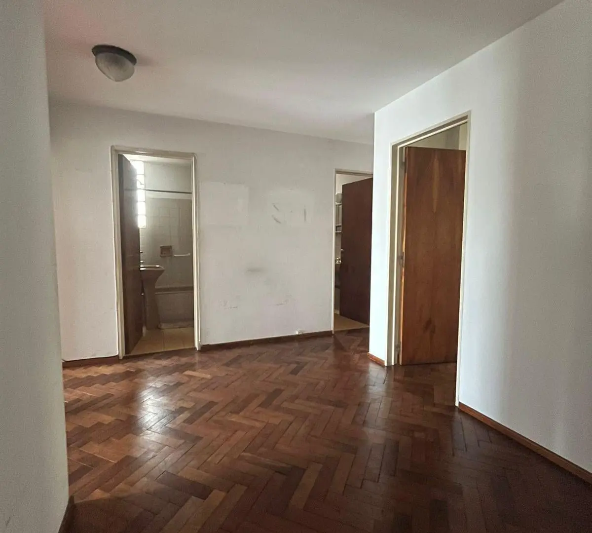 VENTA- SEMIPISO- ALBERDI- 3 DORMITORIOS- 2 BAÑOS- BALCÓN- EXCELENTE VISTA 2