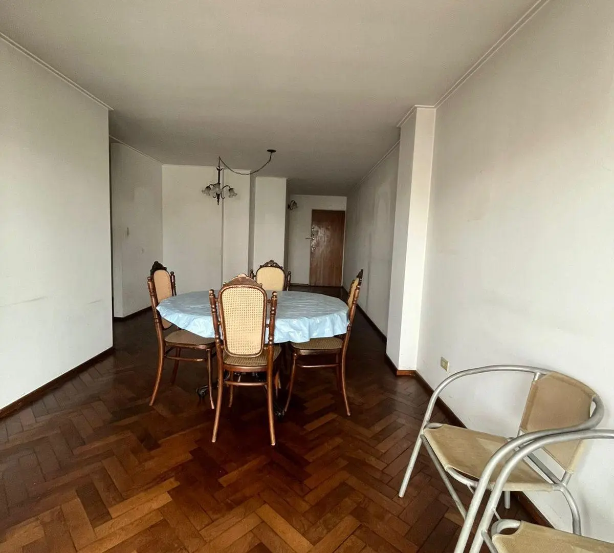 VENTA- SEMIPISO- ALBERDI- 3 DORMITORIOS- 2 BAÑOS- BALCÓN- EXCELENTE VISTA 3