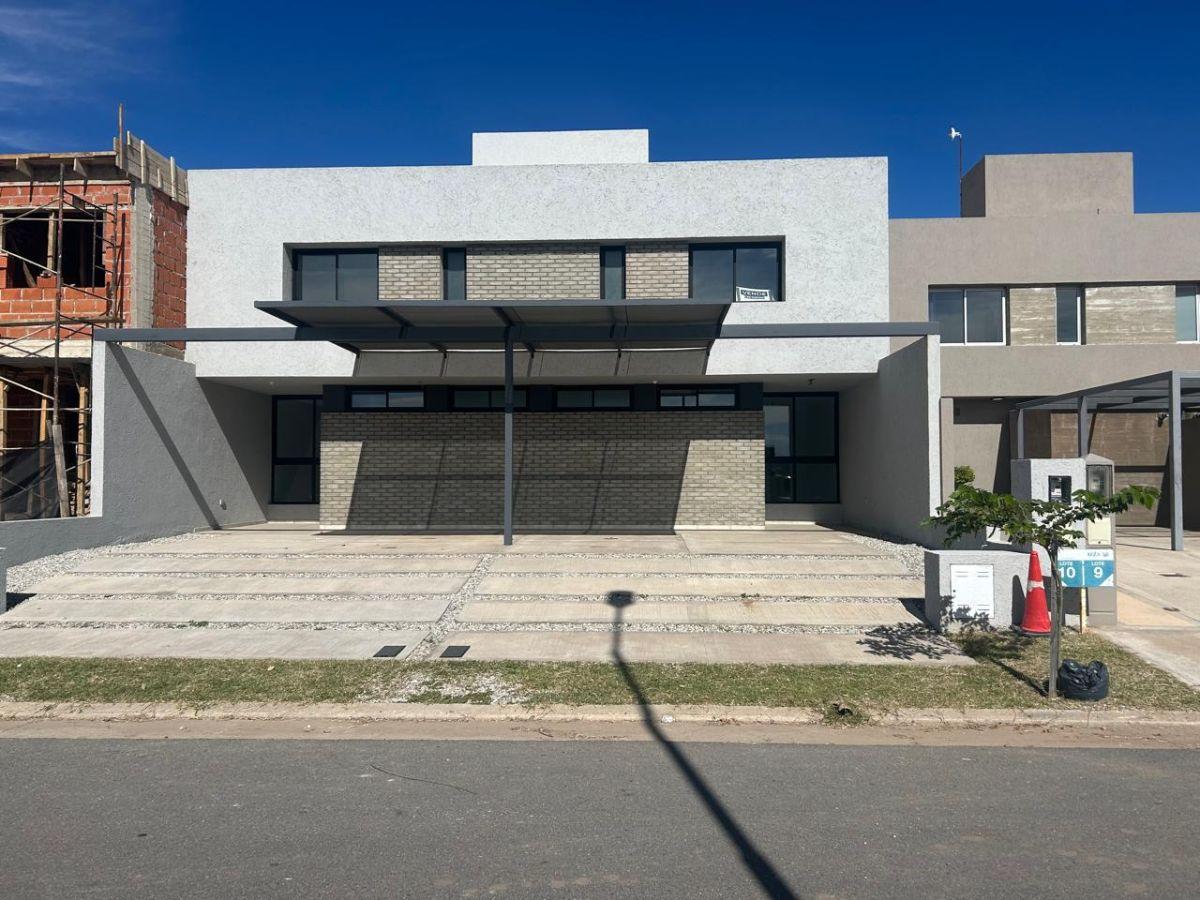 Duplex Solares de Manantiales