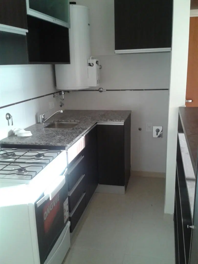 DEPTO 1 DORMITORIO CON COCHERA 1