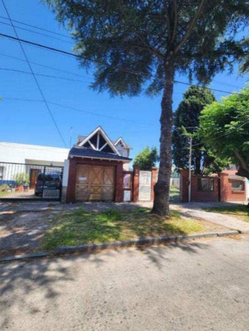 Foto de Casa Chalet en Venta en Lomas de Zamora, G.B.A. Zona Sur, Argentina, imagen 3