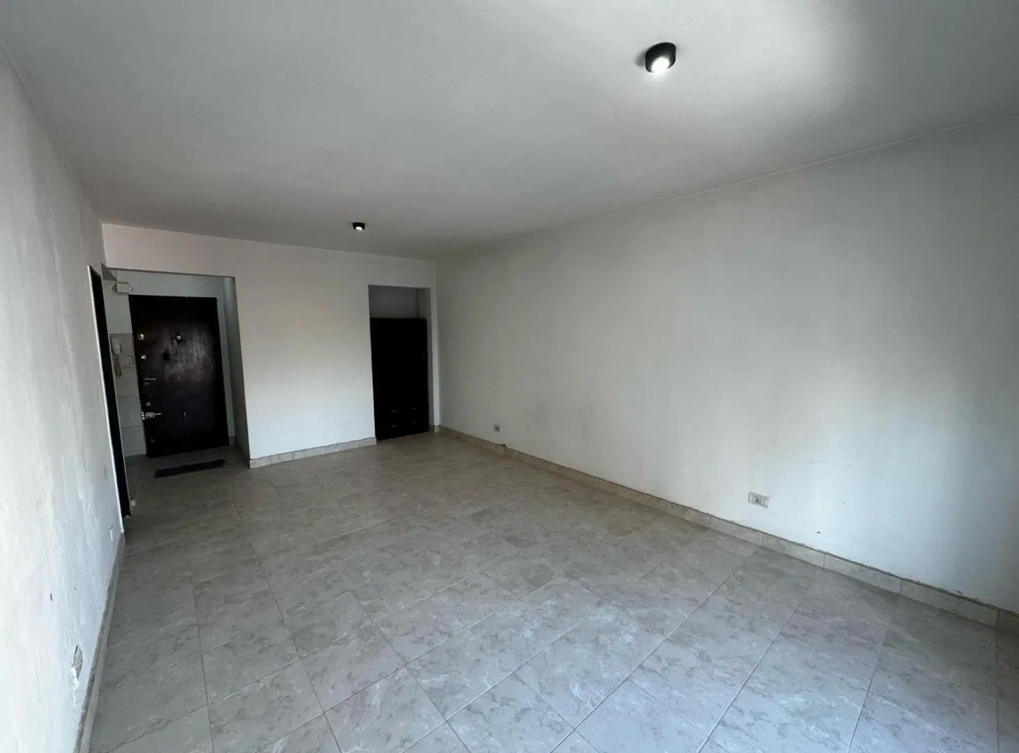 En Venta 1 Ambiente Con Balcon, Pleno Centro 5