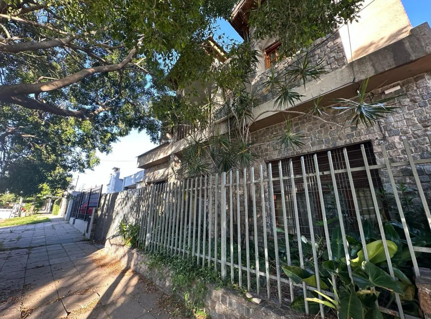 En Venta Casa 5 Dormitorios   Pileta 2