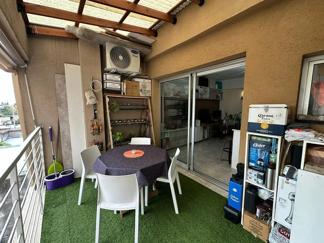 En Venta 2 Ambientes Con Patio, Balcon y 2 Cocheras 2