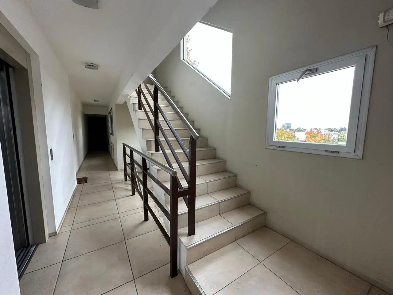En Venta 2 Ambientes Con Patio, Balcon y 2 Cocheras 5