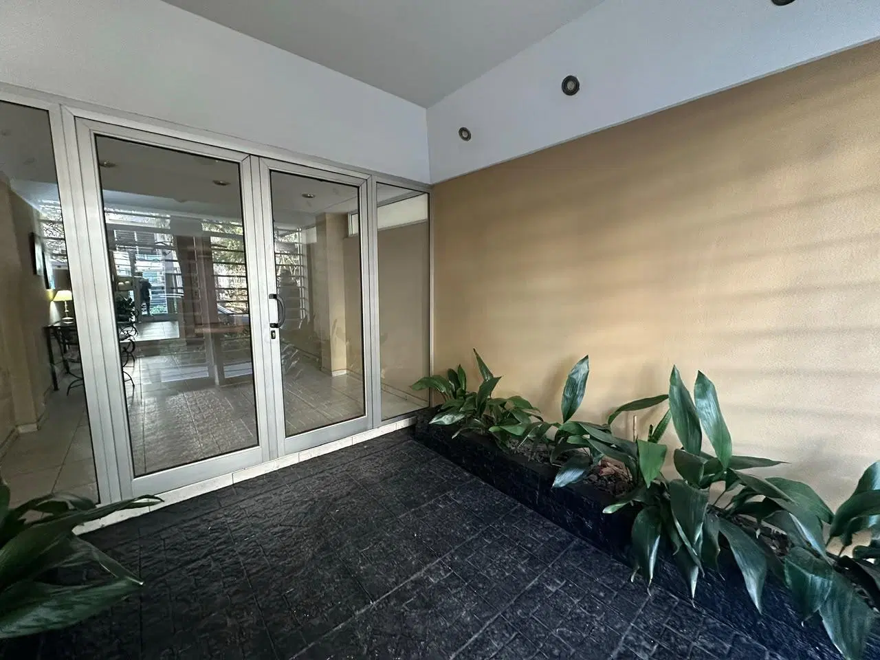 En Venta Oportunidad 2 Ambientes Con Cochera Amplia 3