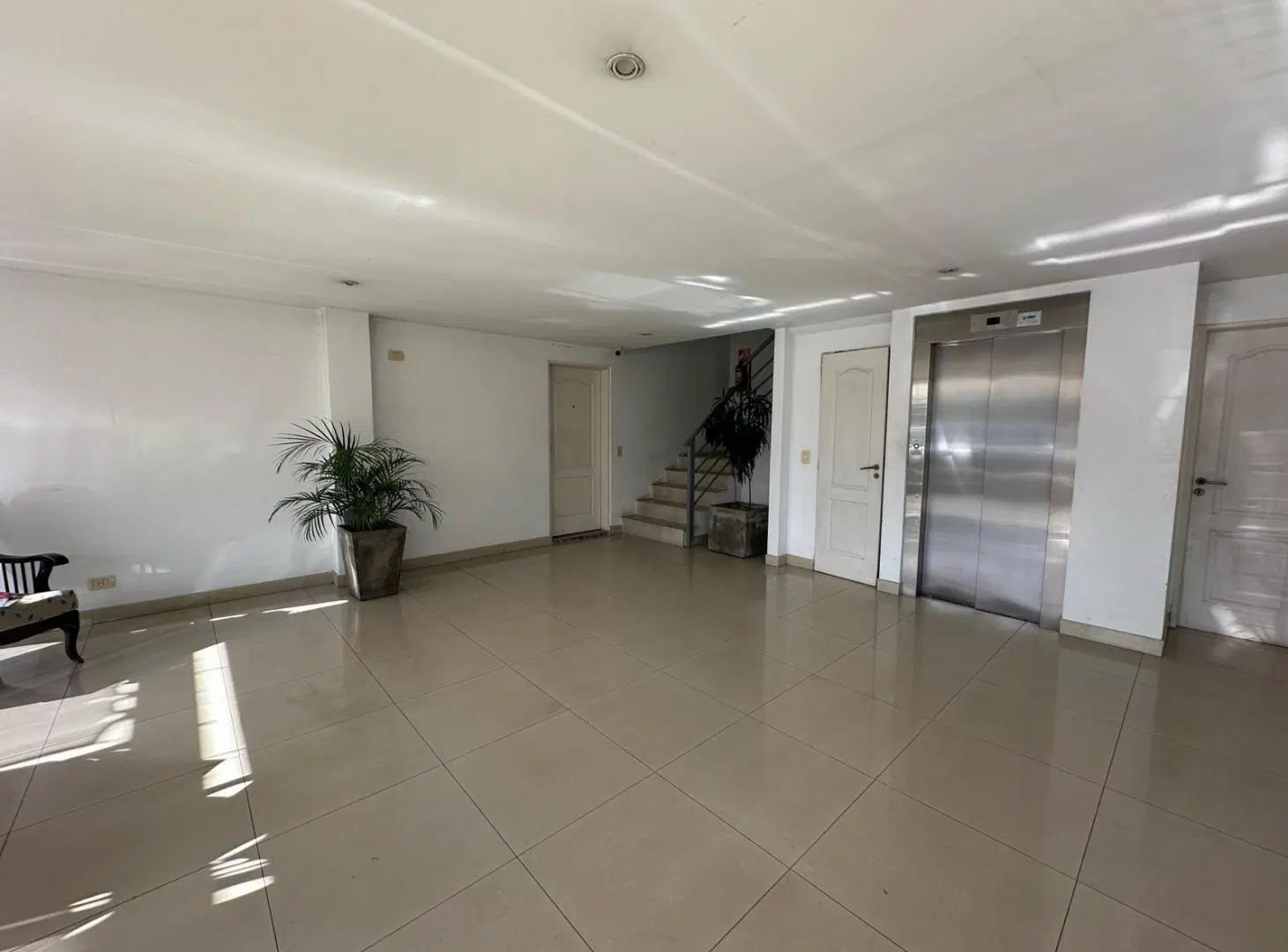 En Venta 3 Ambientes Con Cochera Apto Credito 3