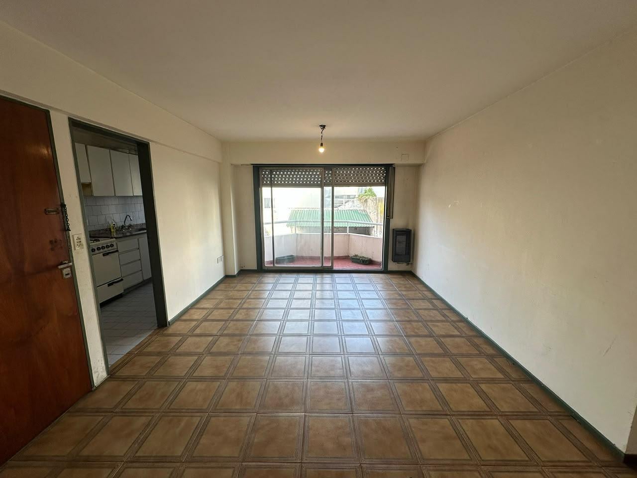Foto de En Venta 2 Ambientes Con Cochera Descubierta Y Con Renta, imagen 1