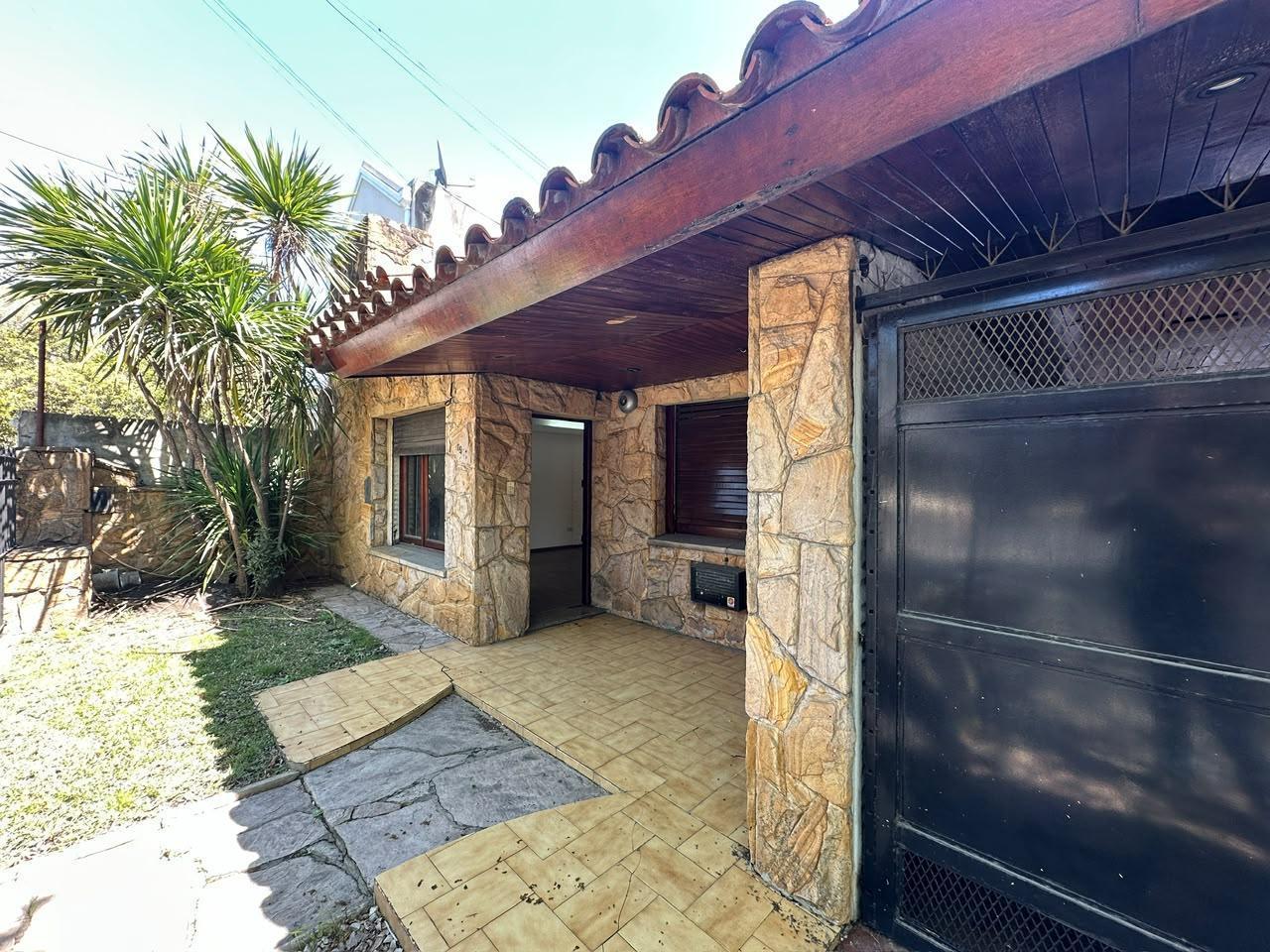 Foto de En Venta Casa Con parque, Cochera y Excelente ubicación, imagen 5