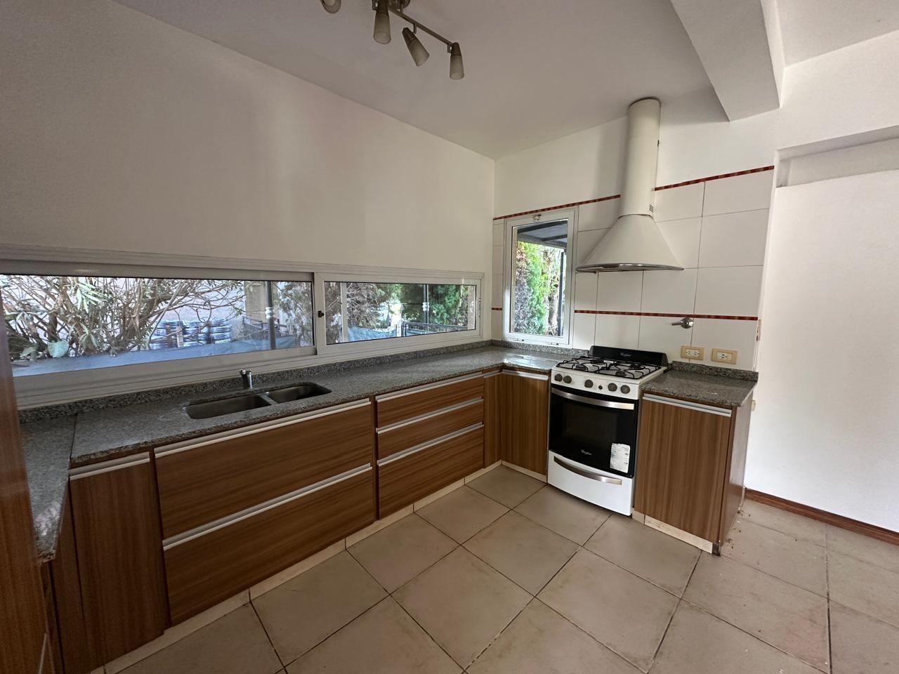 Foto de En Venta Casa Barrio Privado Altos Del Sol, imagen 5