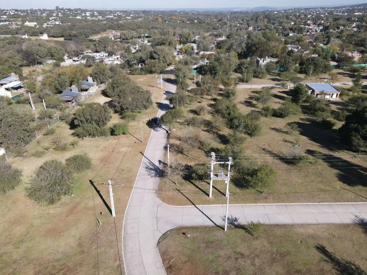 Lotes en Unquillo Barrio Cerrado con Seguridad y escritura | La Adela | 450 m² 2