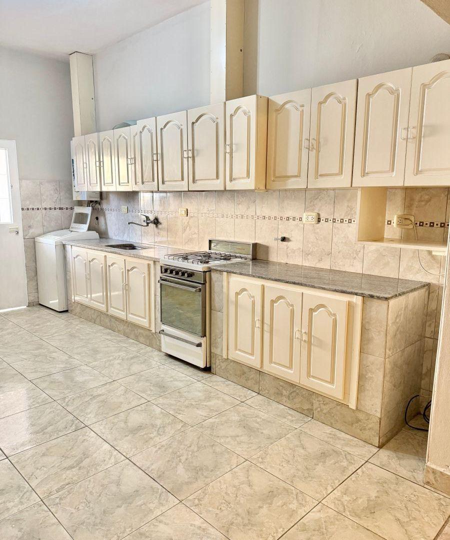 Foto de Casa a metros de Av. Fuerza Aérea | 2 Viviendas Independientes | Ideal, imagen 2