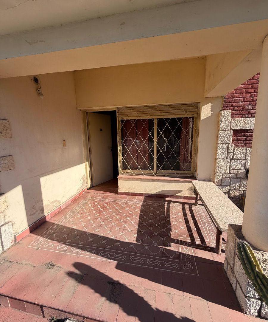 Foto de Casa de 3 dormitorios con departamento independiente y amplio jardín en, imagen 3