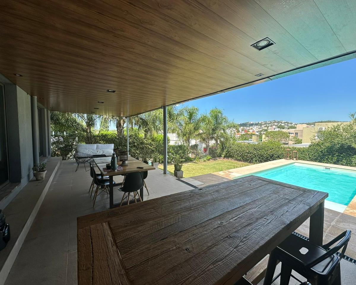CASA EN VENTA - LA ESTANZUELA