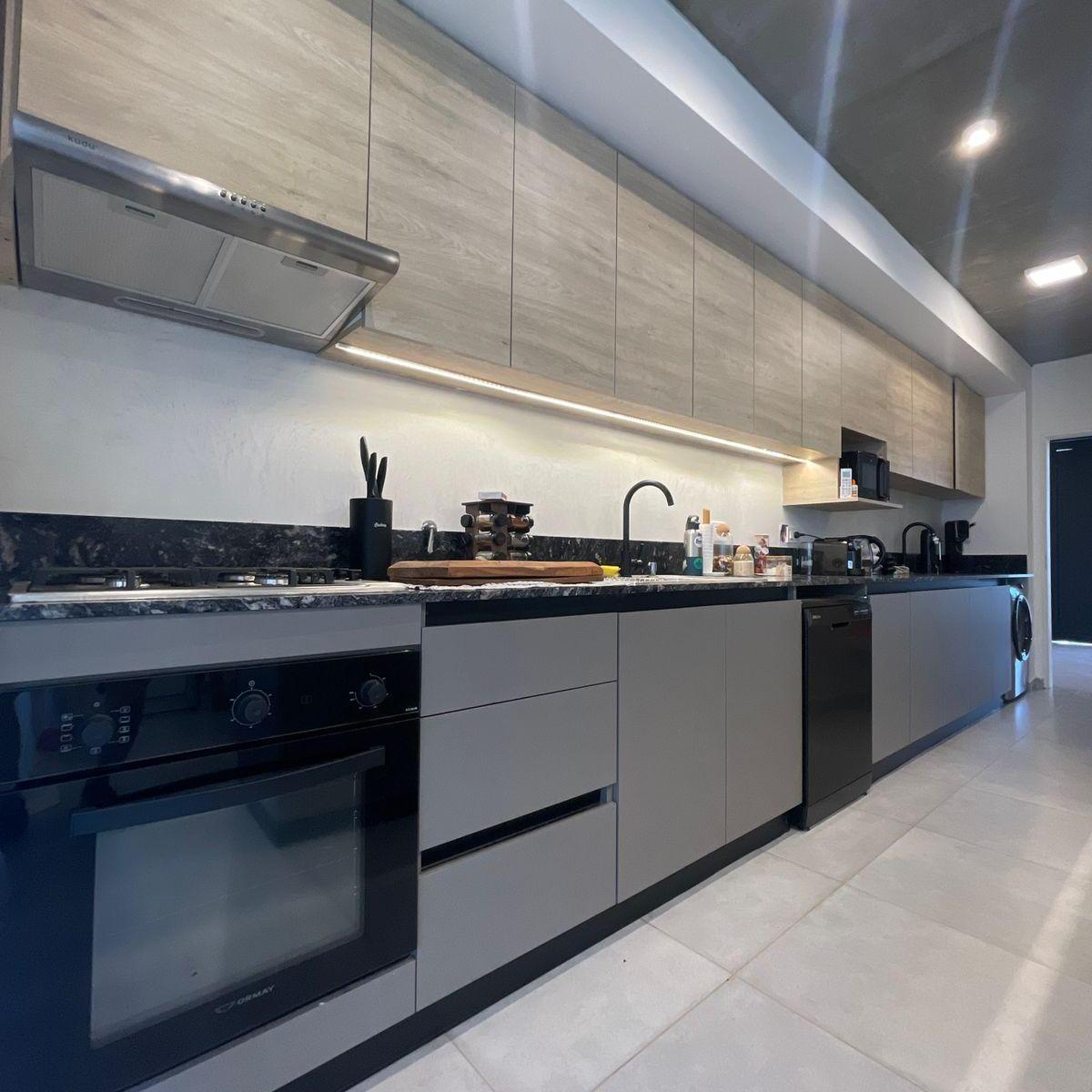 Foto de DUPLEX A LA VENTA 3 DORMITORIOS - APTO A CREDITO - CUESTA COLORADA A, imagen 4