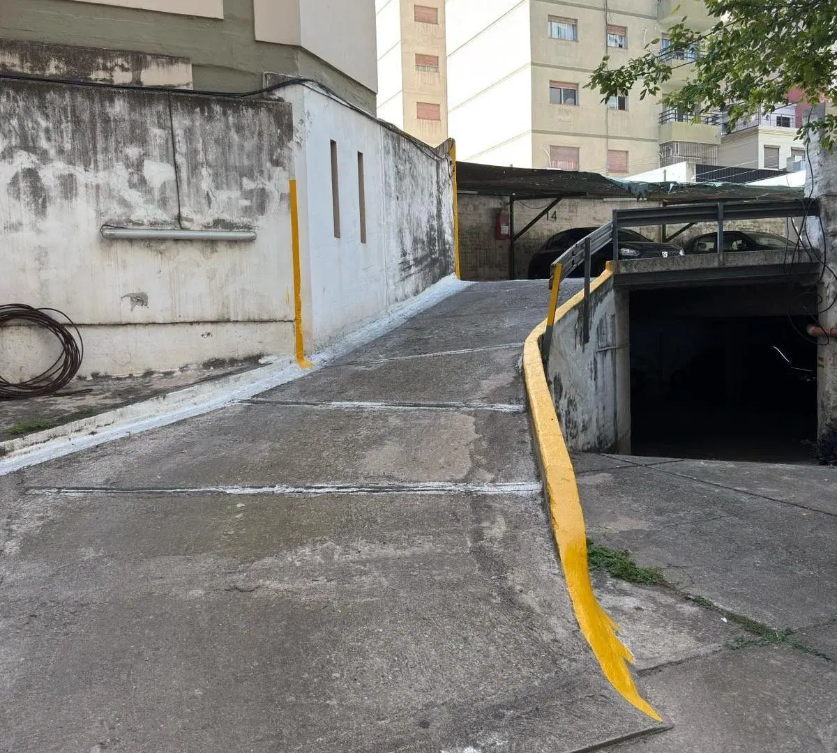 OPORTUNIDAD ÚNICA - Cochera en Nueva Córdoba – Solo vehículos chicos 4