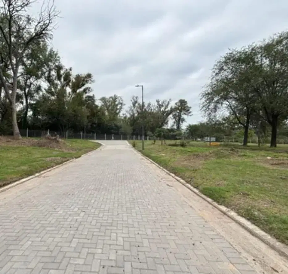TERRENO-JARDIN INGLES-VALLE ESCONDIDO-VENTA 4