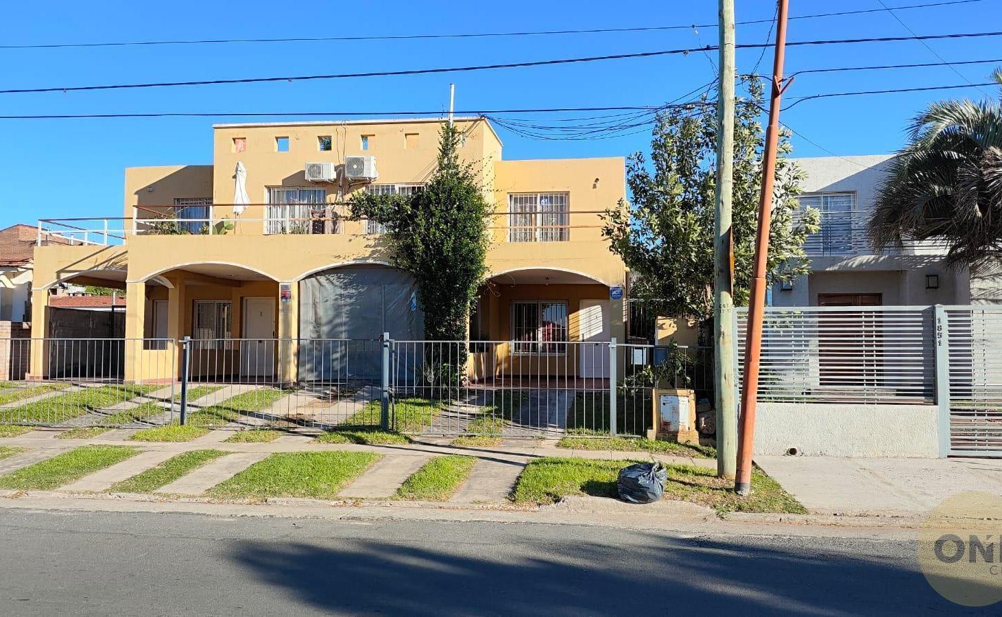Foto de CASA EN VENTA SOBRE LA COSTANERA – VILLA CARLOS PAZ, imagen 1
