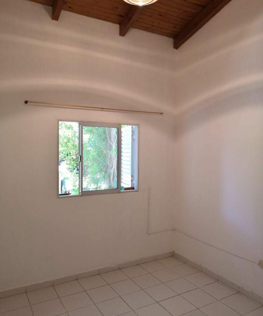 Foto de Casa con 3 dormitorios y 750m2 de terreno, en venta en Piñero, imagen 4