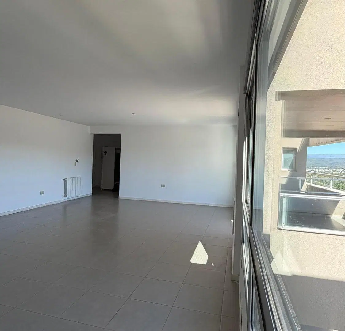 Departamento 3 Dormitorios en Milénica IV  Cochera  Seguridad 24 hs  Categoría 2