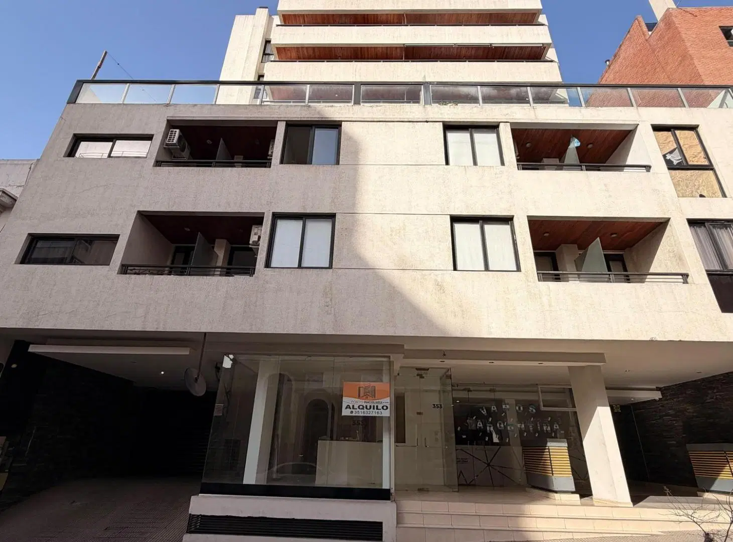 1 Dormitorio con patio y asador - Parana 353 - Barrio Centro 5